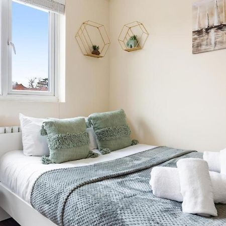 Twickenham Homes Isleworth Esterno foto