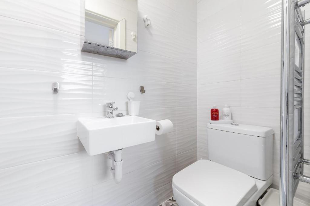 Twickenham Homes Isleworth Esterno foto
